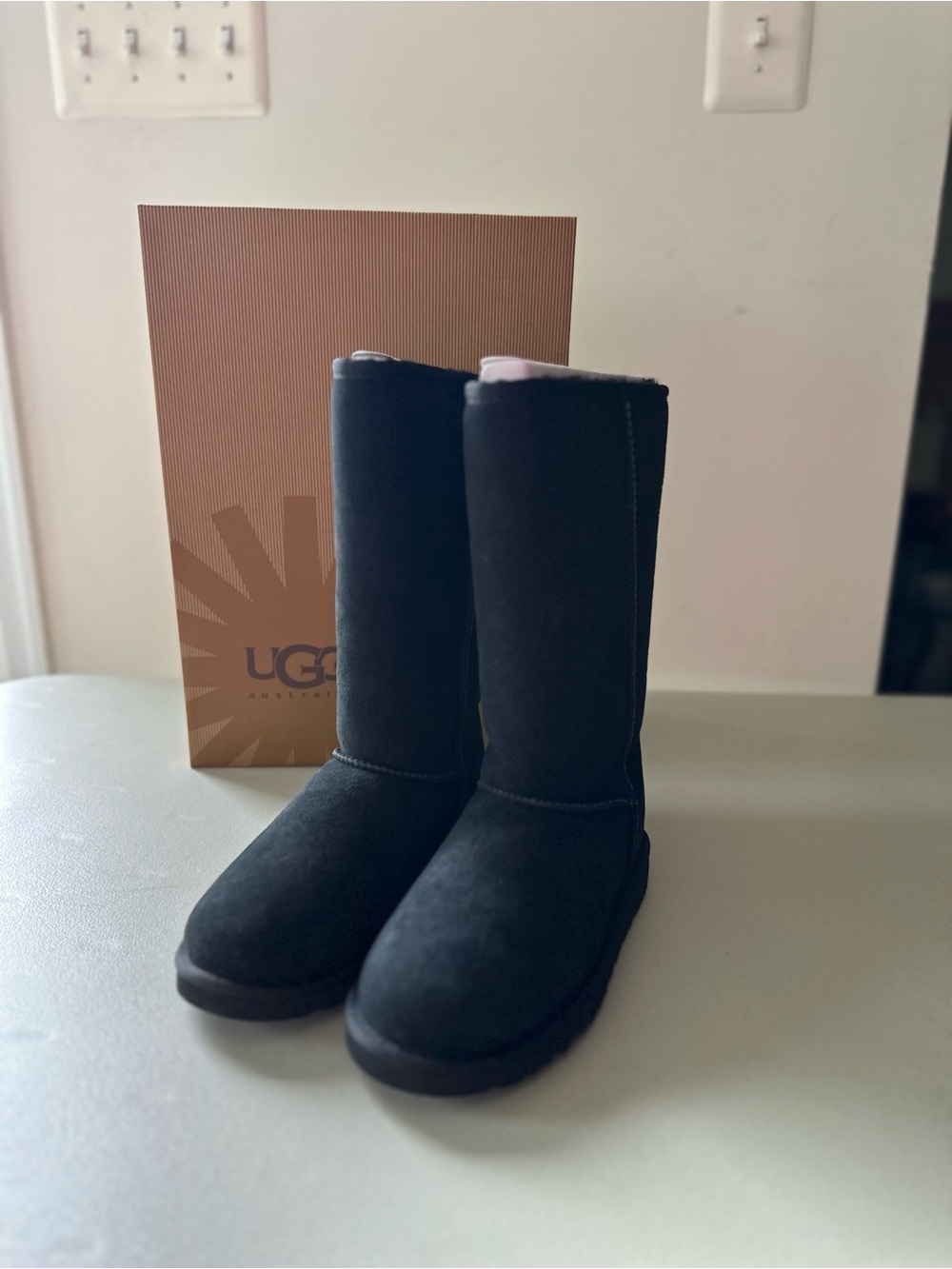 NIB UGG K Classic TALL Boots BLACK Size 5 BIG KID